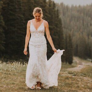 Maggie Sottero Greenley, Ivory over Soft Nude (gown with Nude Illusion)